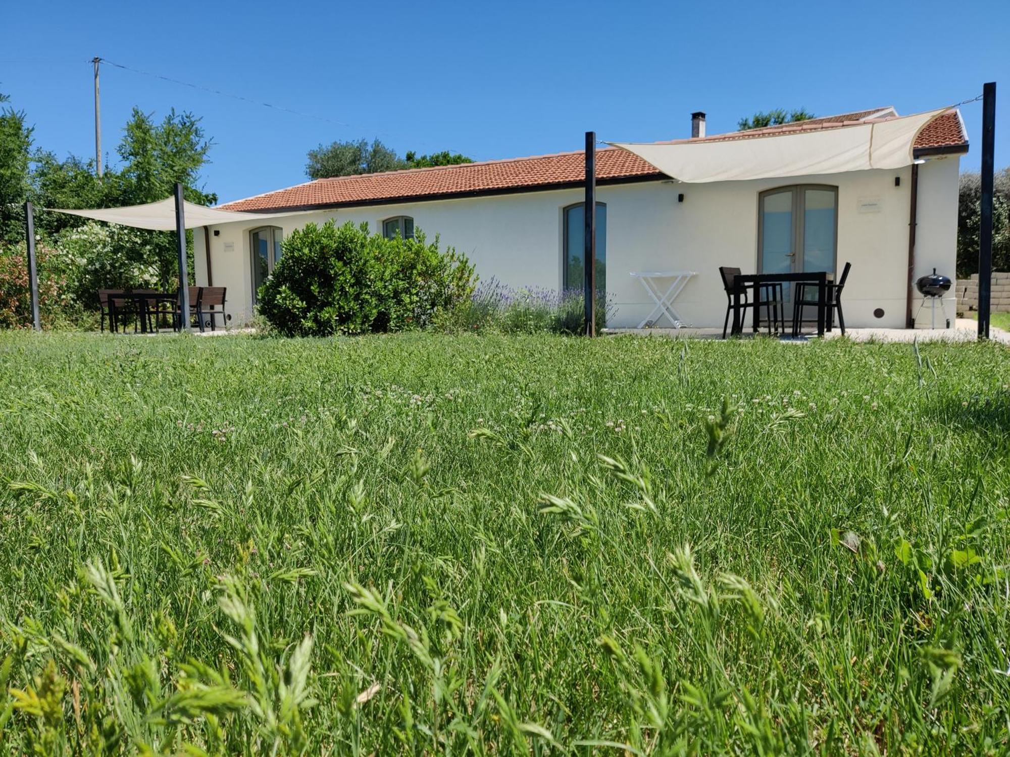 Rustico Del Bozzo Guest House Castelleone di Suasa Екстериор снимка