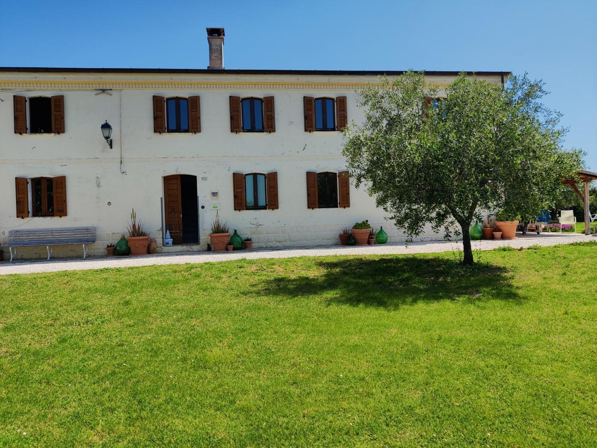 Rustico Del Bozzo Guest House Castelleone di Suasa Екстериор снимка