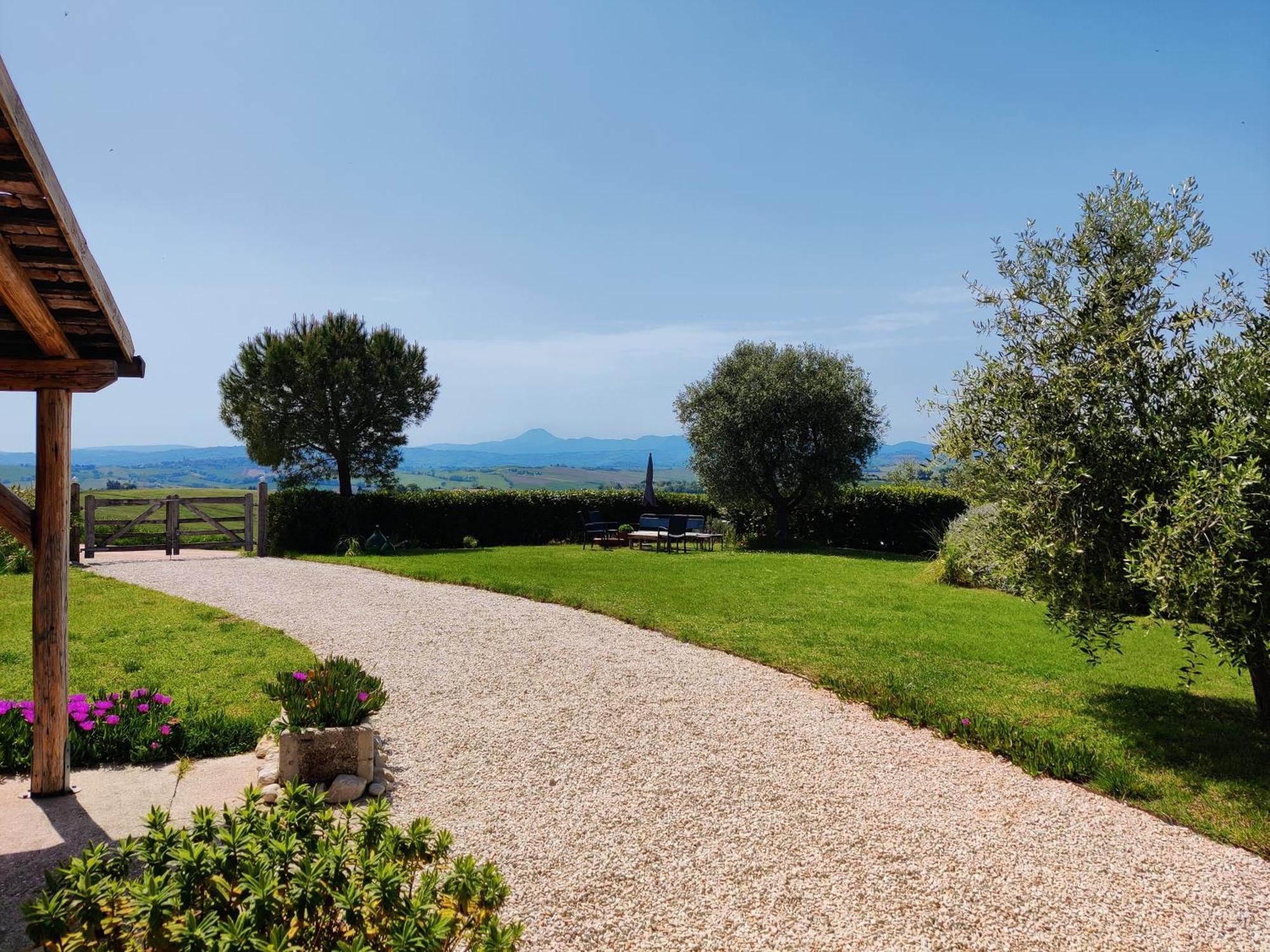 Rustico Del Bozzo Guest House Castelleone di Suasa Екстериор снимка