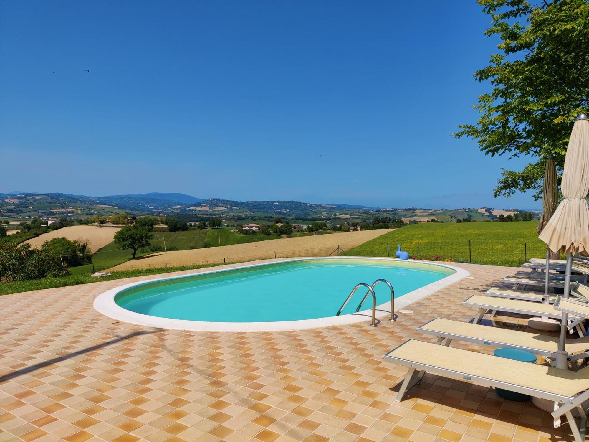 Rustico Del Bozzo Guest House Castelleone di Suasa Екстериор снимка